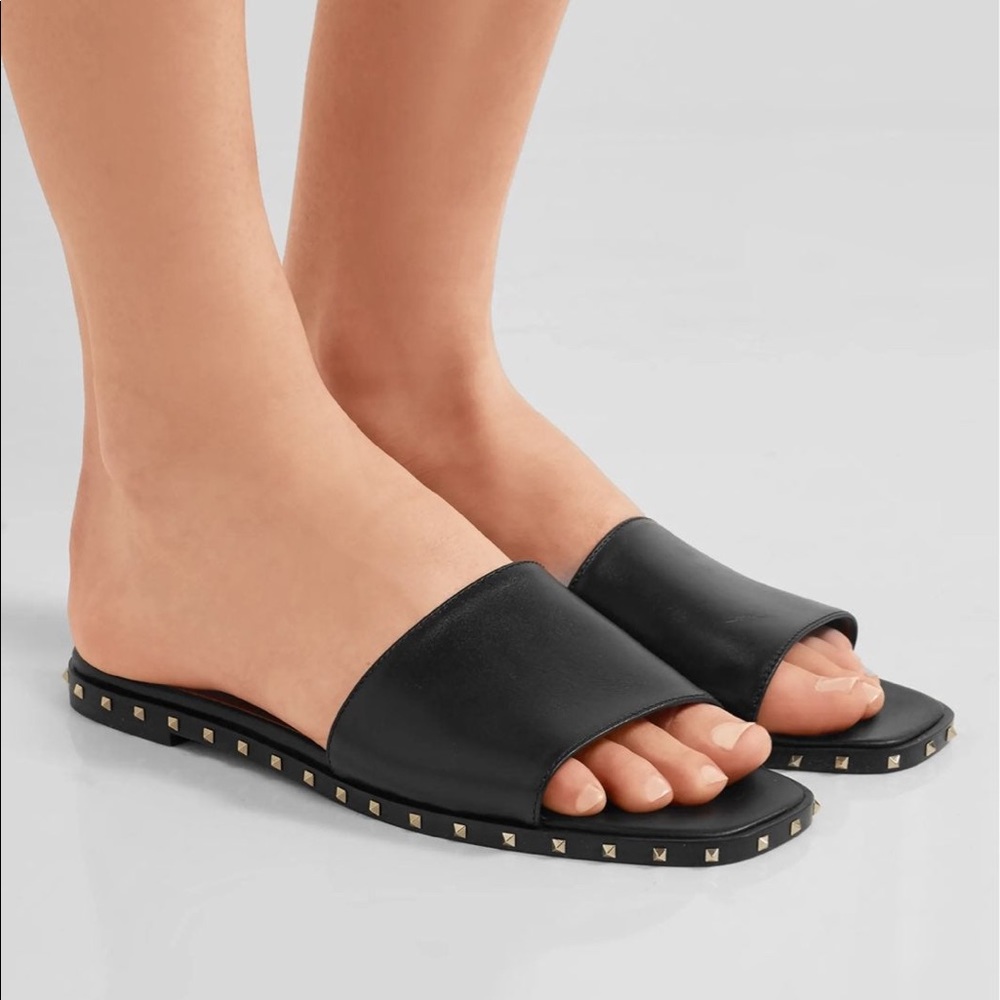 VALENTINO GARAVANI
Soul Rockstud Leather Slide Sandal In Black Leather
